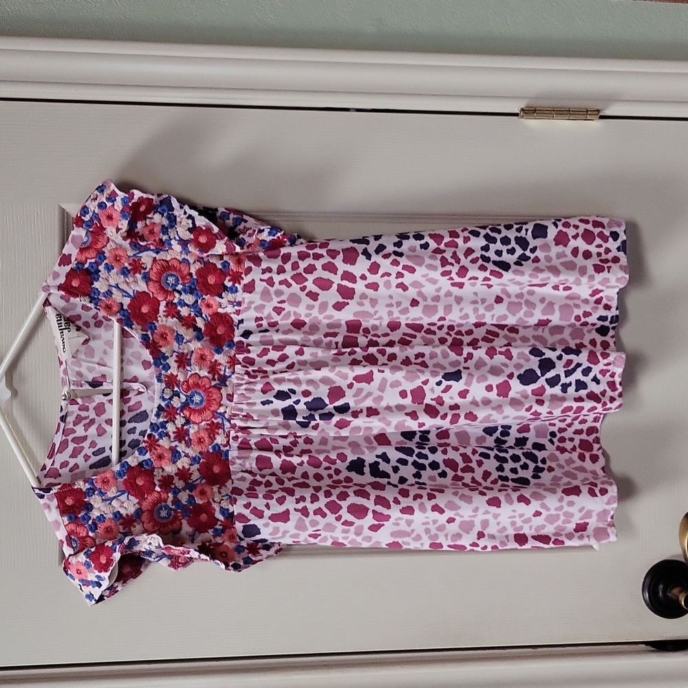 Embroidered Top - Picture 2 of 8